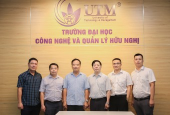 Viện Nghiên Cứu và Phát Triển Tri Thức Số (IDK) Thăm và Làm Việc Tại Trường Đại Học Công nghệ và Quản lý Hữu Nghị: Triển Khai Hỗ Trợ Xây Dựng Thư Viện Số Dùng Chung